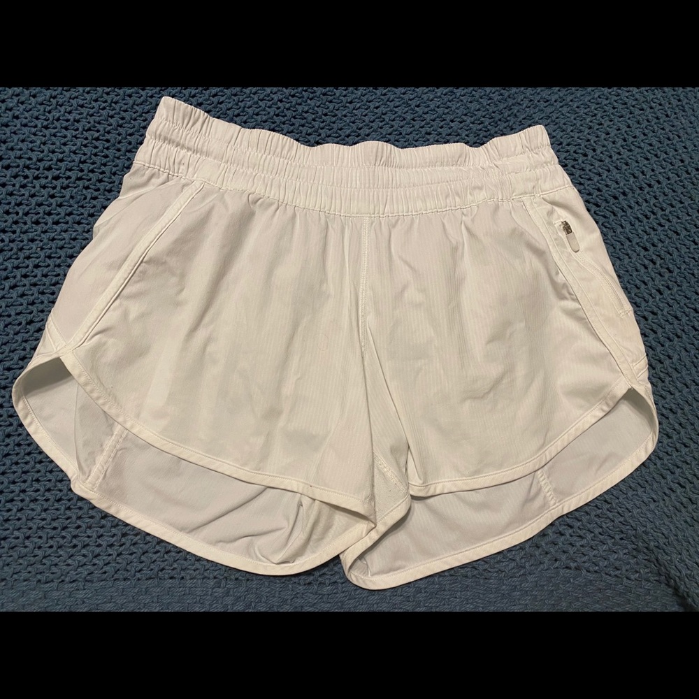White EUC Lululemon Tracker Shorts - Size 10